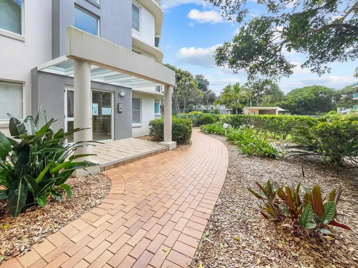 Relaxing Ocean Views Beachside At Buddina Australien